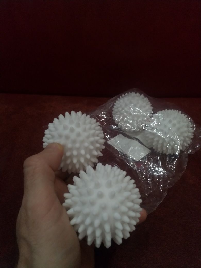 М'ячики шарики у пральну машину для прання білизни Balls 4шт білі
