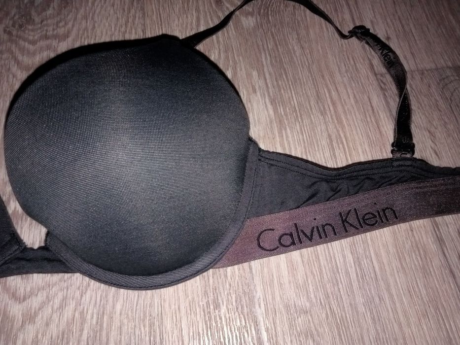 Бюстгальтер Calvin Klein