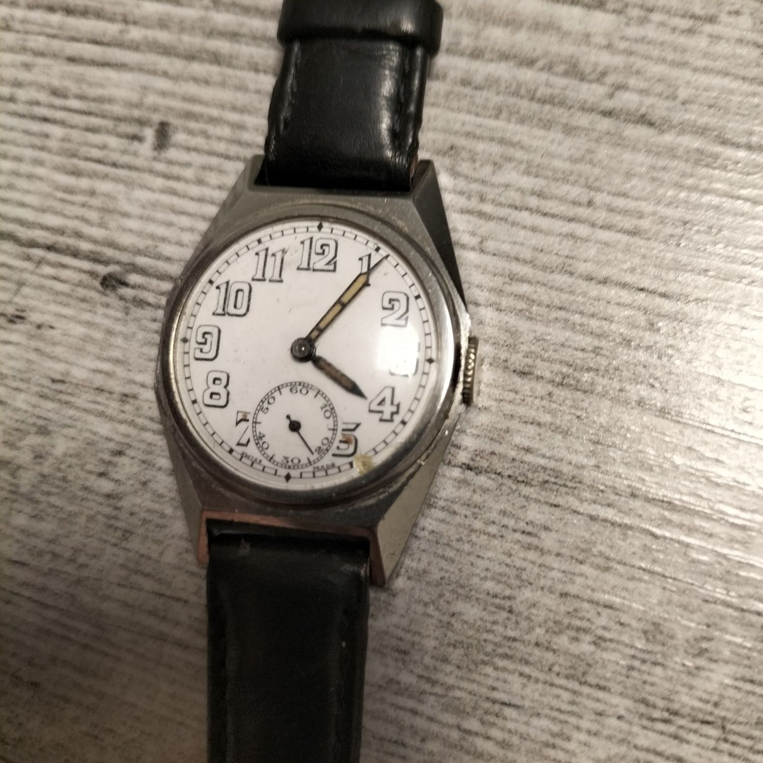 Швейцарський наручний годинник Zenith