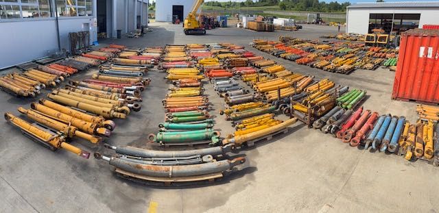 siłownik hydrauliczny do koparki używany