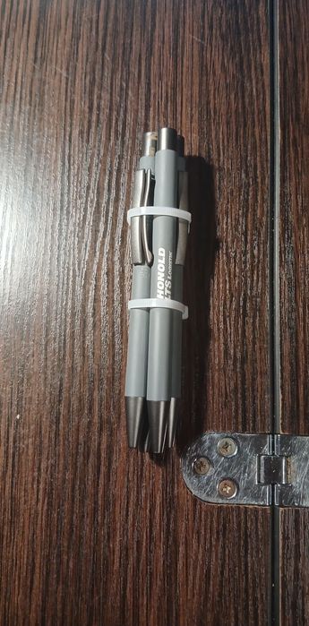 Розпродаю особисту колекцію ручок. Шариковая ручка.