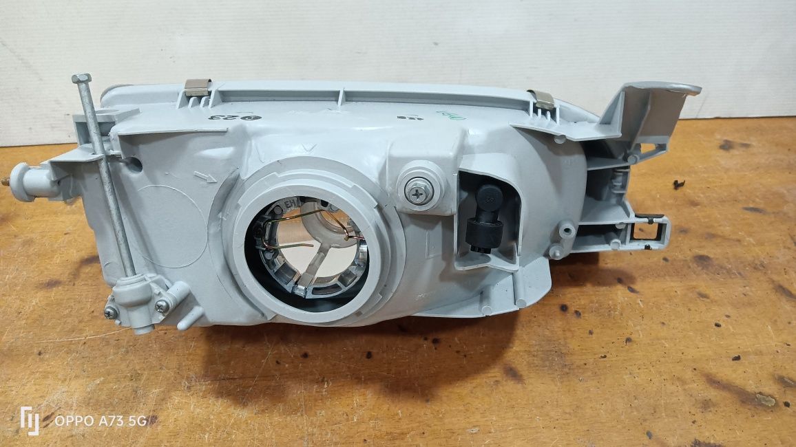 Farol Toyota Corolla ótica 1989 esquerdo