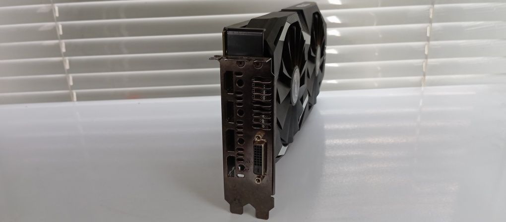 Asus ATI Redeon RX 580-4GB
