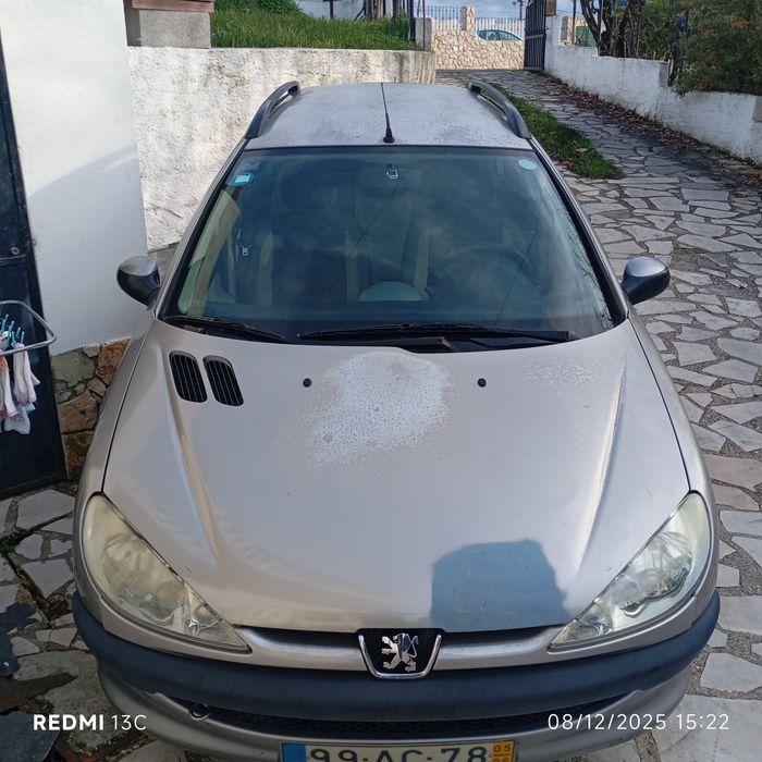Carro Peugeot 206