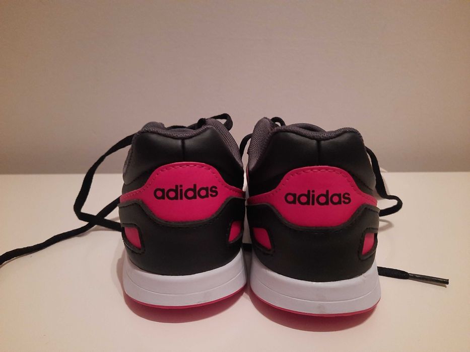 Ténis infantil tamanho 34 Adidas VS Switch 3 **NOVA**