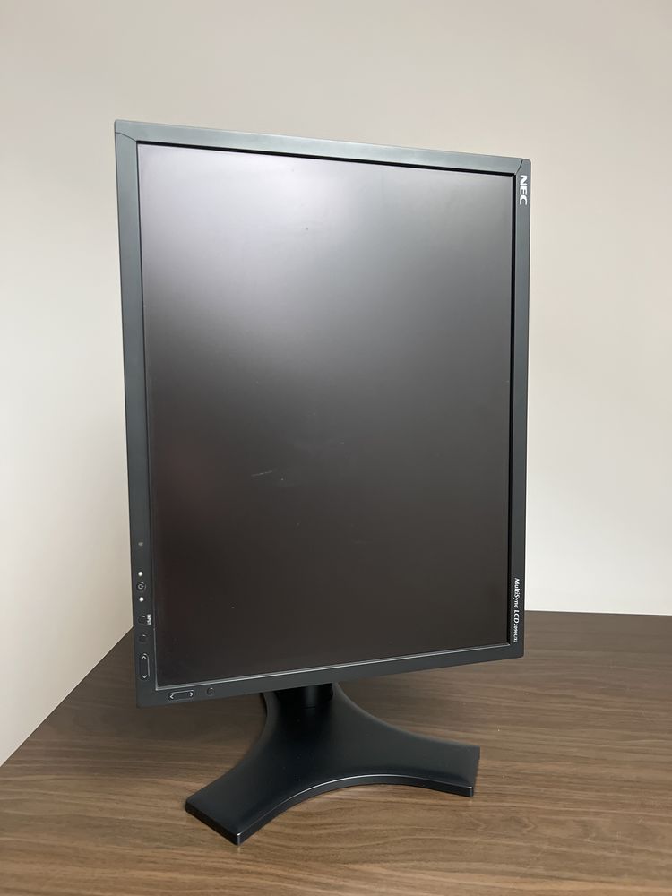 Monitor NEC Multisync 2090UXi