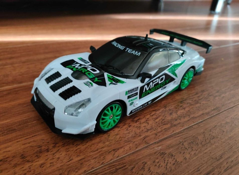 Auto GTR Zdalnie sterowane RC do Driftu, napęd na 4 koła, 4x4, 2 x Aku
