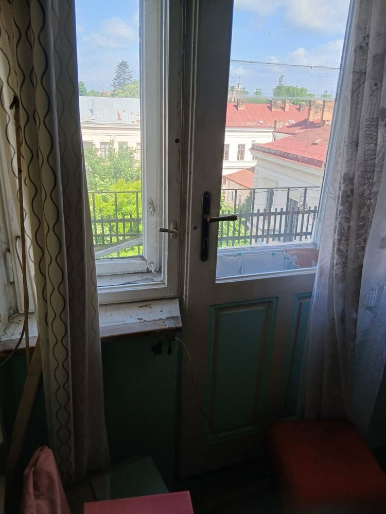 Продаж 2 кім. старий фонд