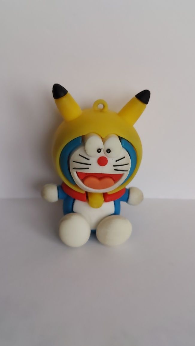 Pikachu- Doraemon - Japonia- Figurka