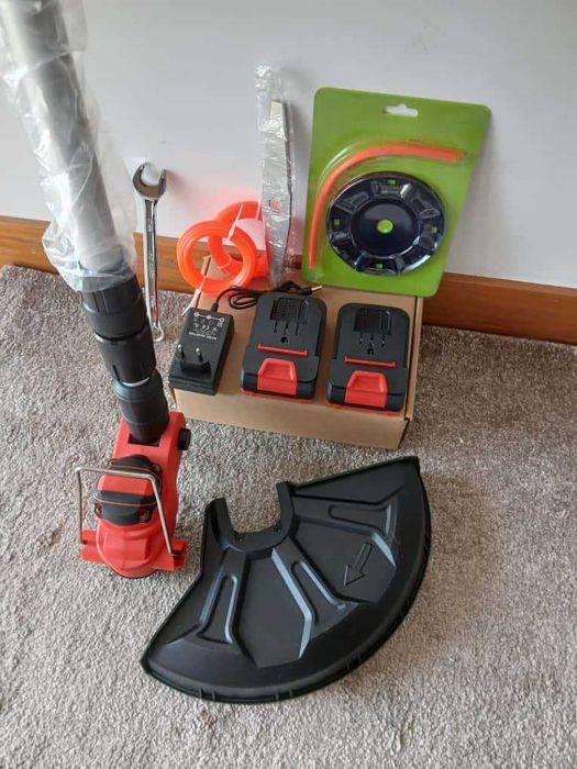 Roçadora com 2 Baterias | BAMSE | 8500 RPM | Pega | Tubo Telescópico