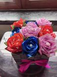 Caixa com flores cetim