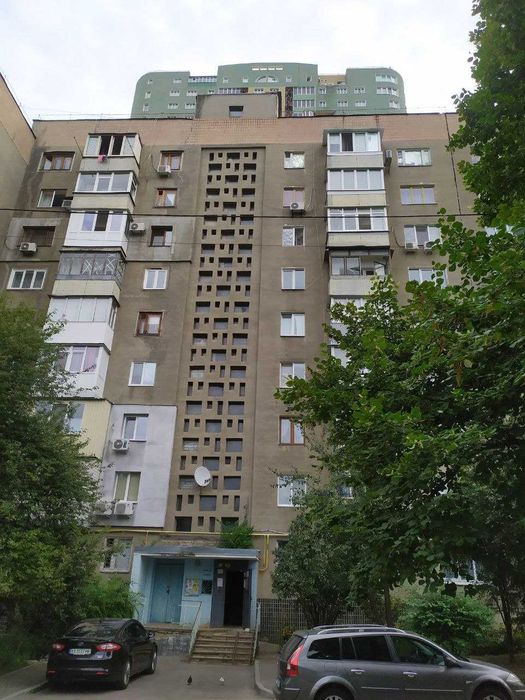 3-к. кв. Павлове Поле, м.23 Серпня, без ремонту 35500