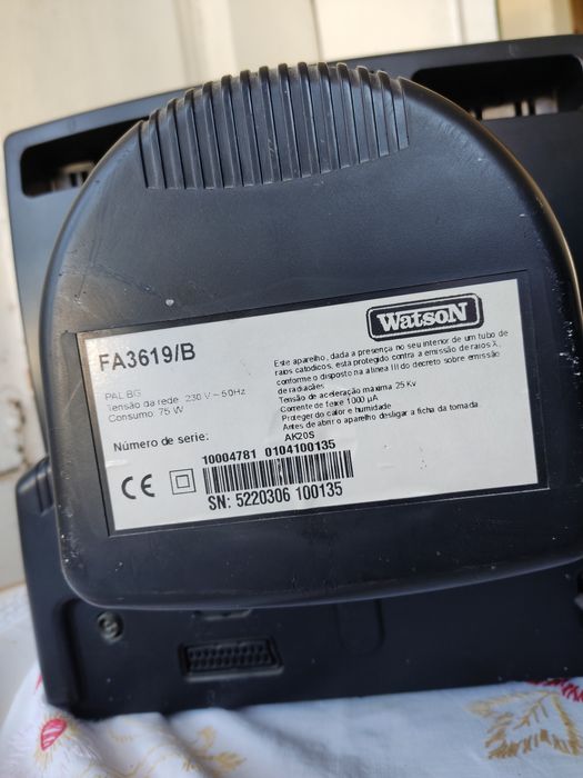 Vendo TV a cores + suporte