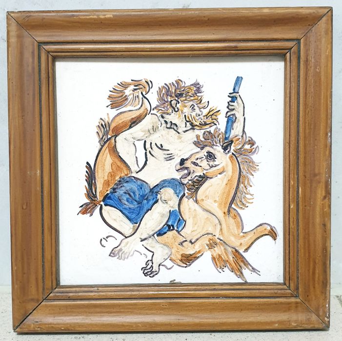 Antigo azulejo com pintura esmaltado à mão