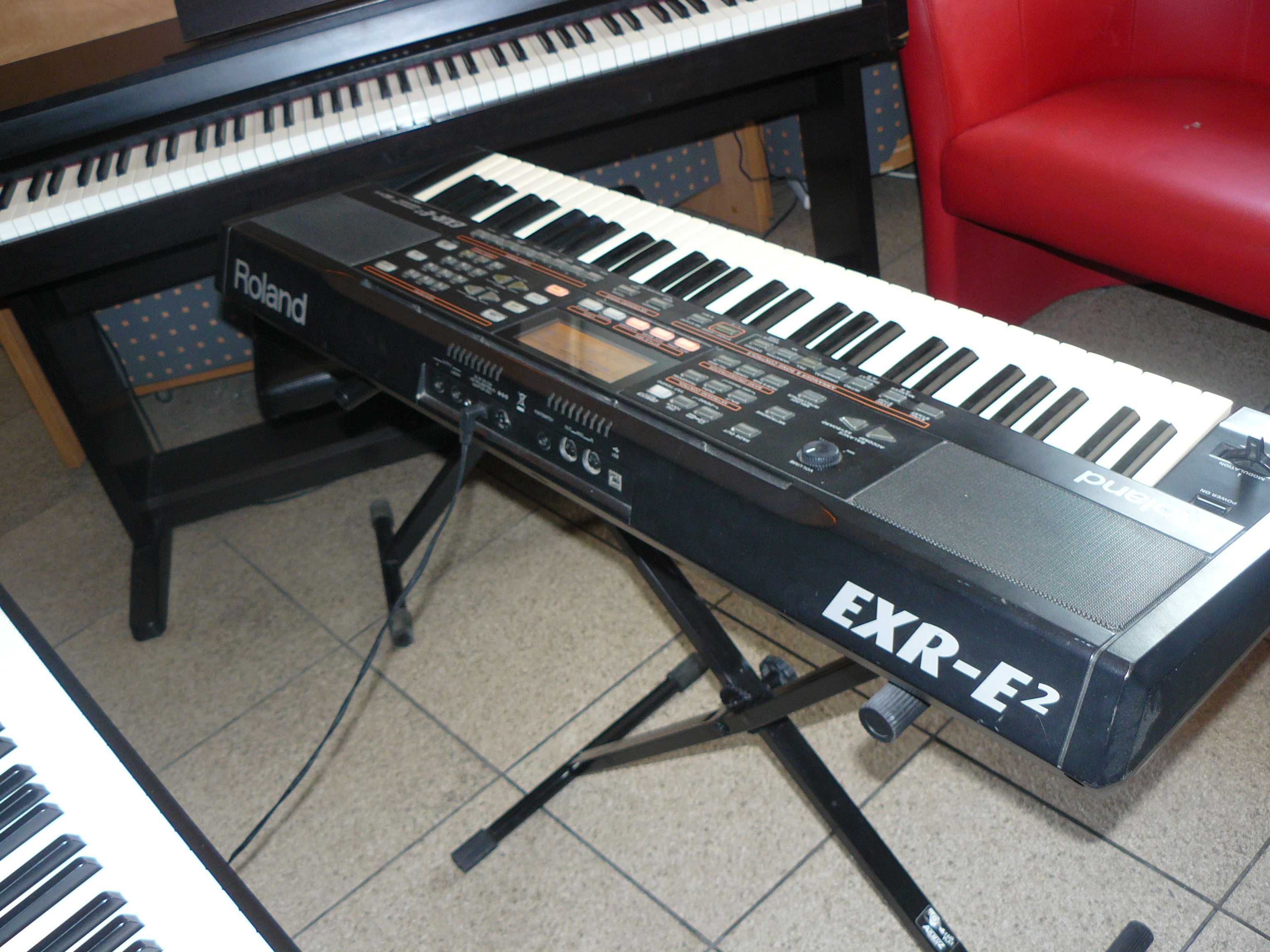 Keyboard Aranger Roland EXR-E2