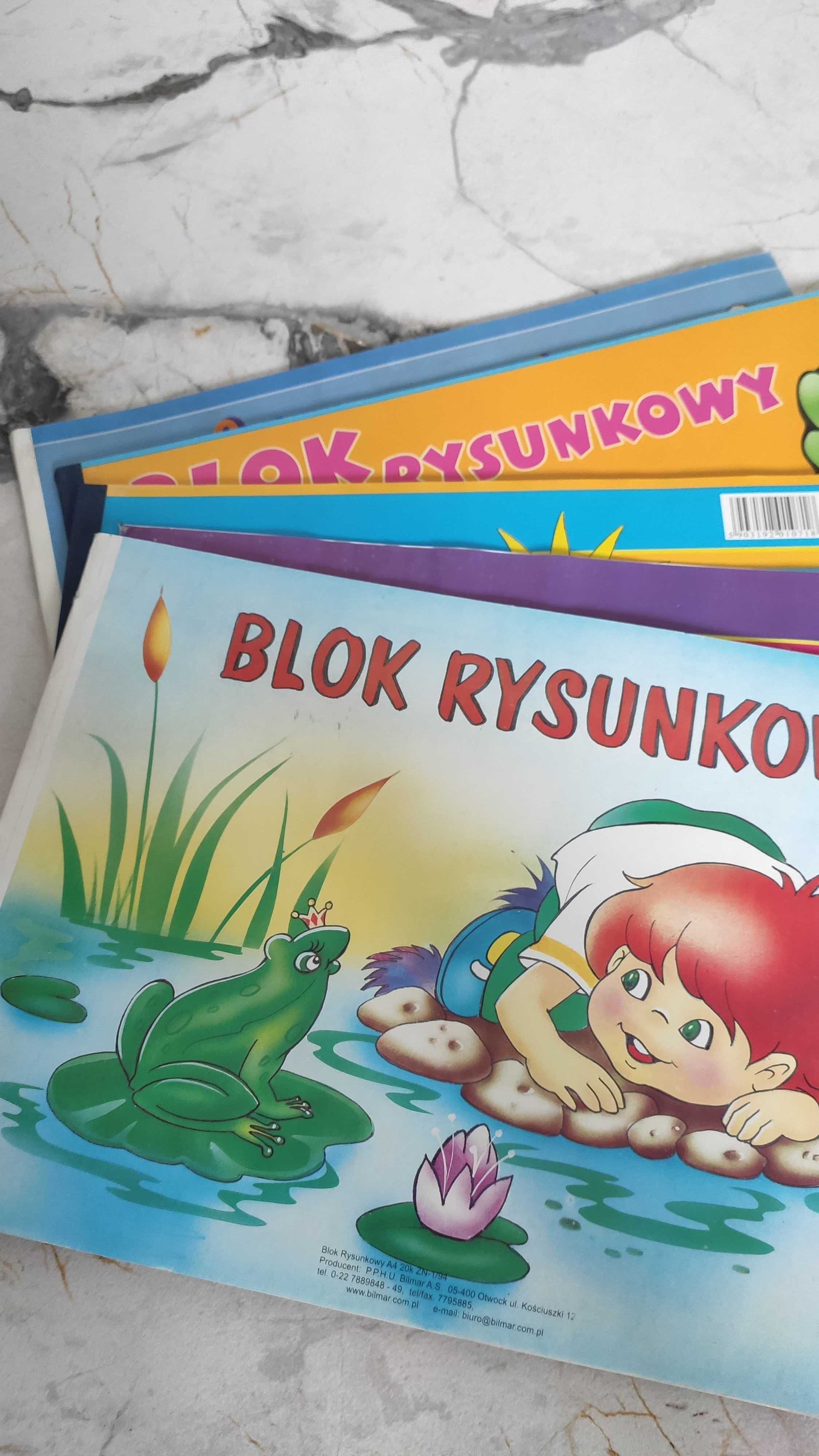 Bloki A4 techniczne, rysunkowe, białe i kolorowe i inne