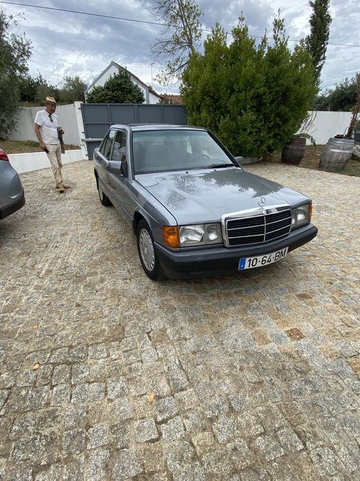 Mercedes-Benz 190E