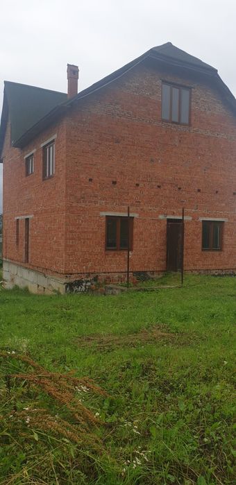 Продам будинок у р-н Підгірки,можливий обмін на квартиру або машину кв