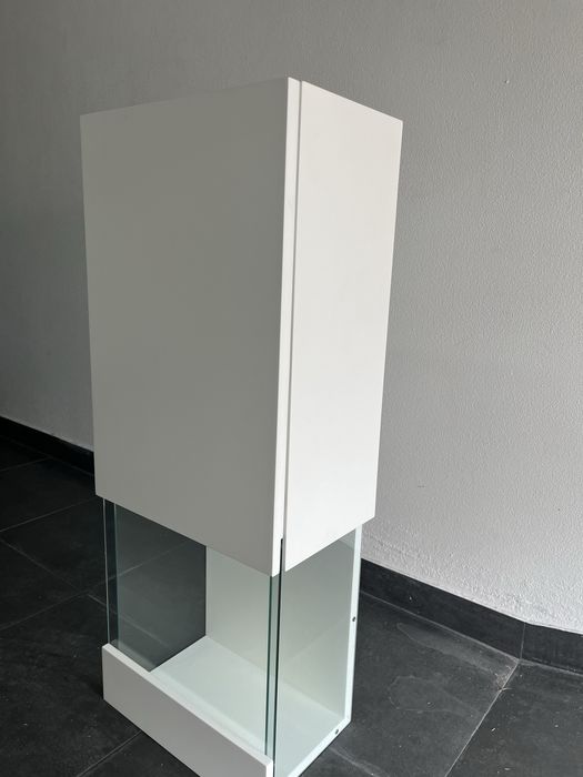 Movel de parede com vitrine