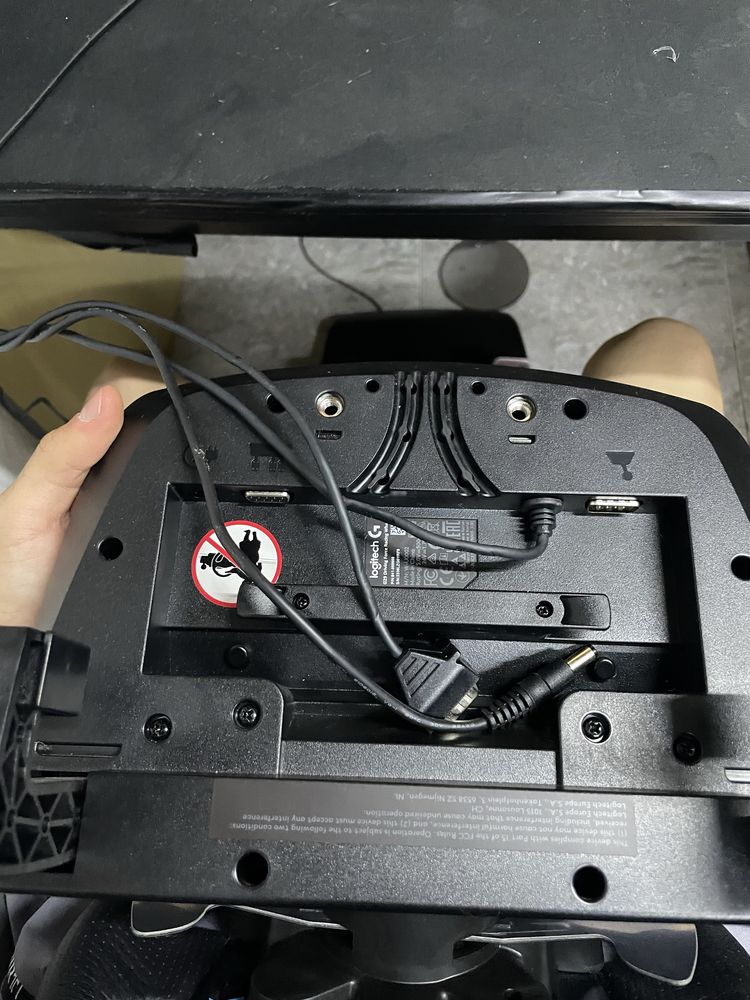 Volante e Pedais Logitech G29