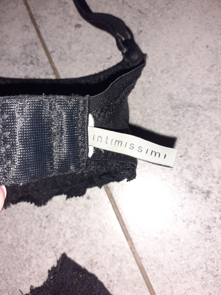 Komplet bielizny biustonosz 75B plus stringi S Intimissimi