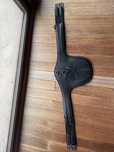 Czarny skorzany popręg kentucky 135 cm