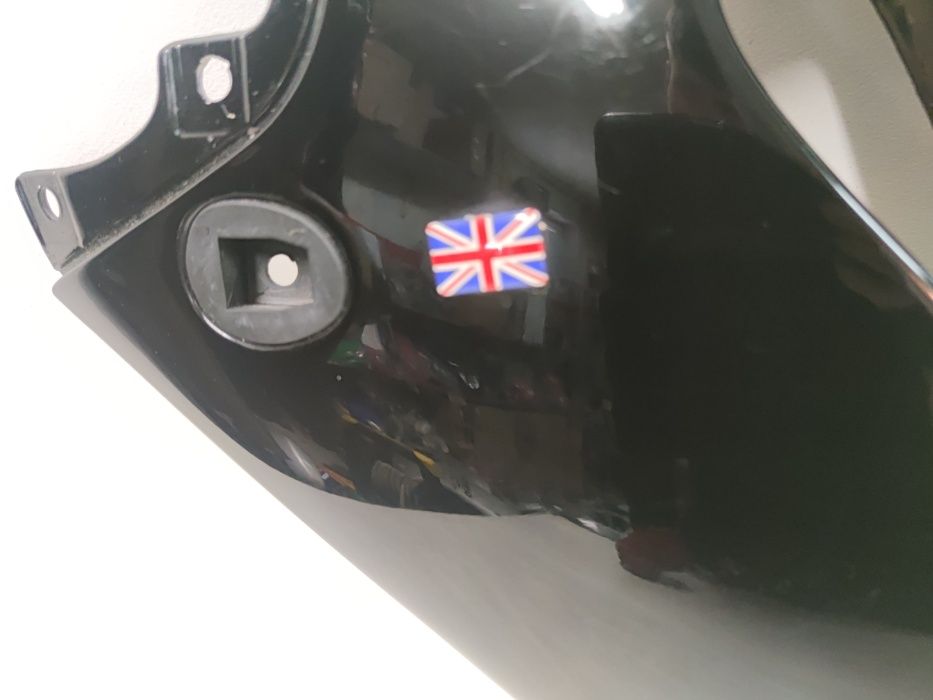 Triumph Daytona 955 i Owiewka Lewa Oryginał Czarna Boczek Plastik