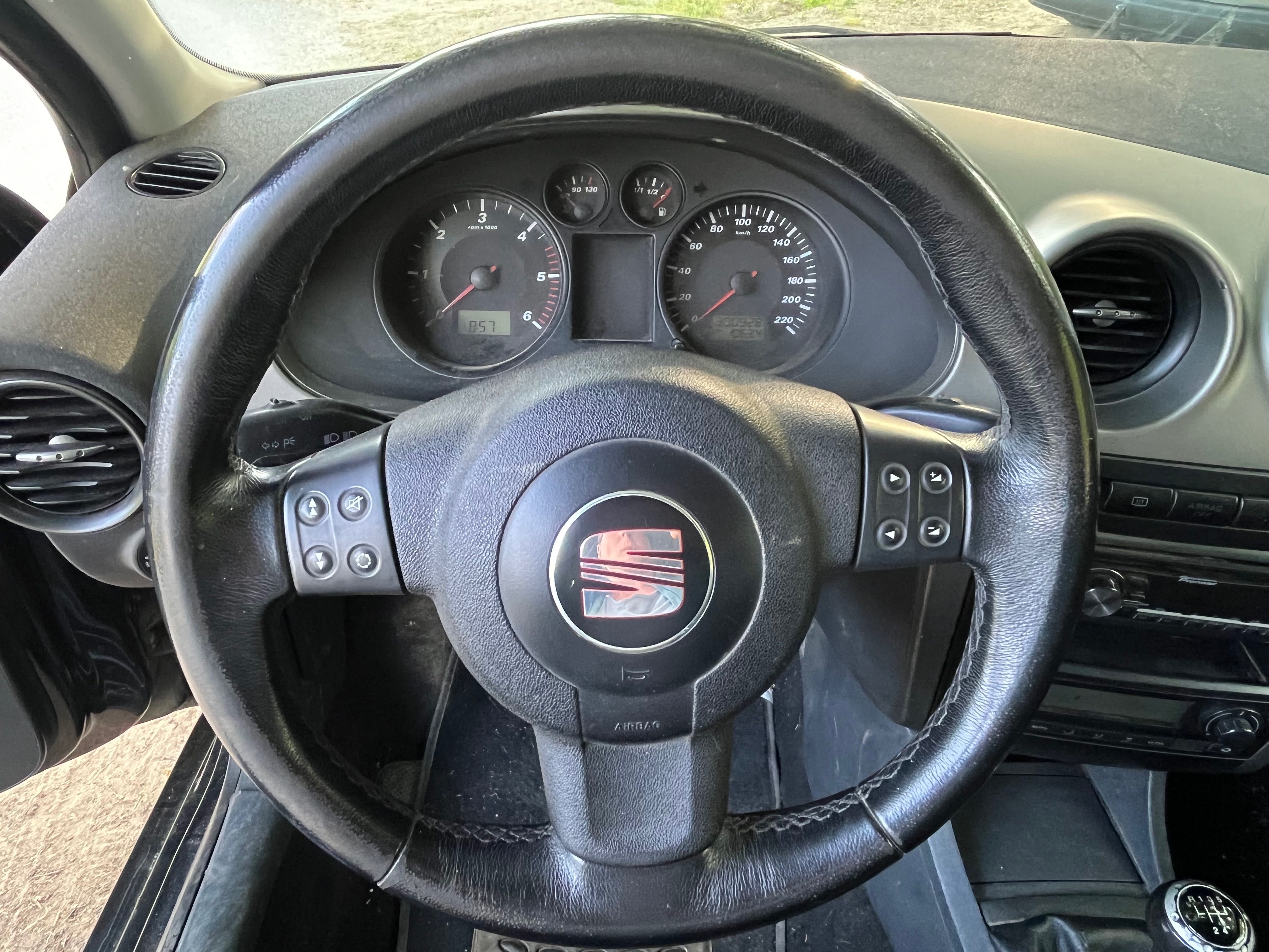 Seat Ibiza, preto, ano 2006, gasóleo