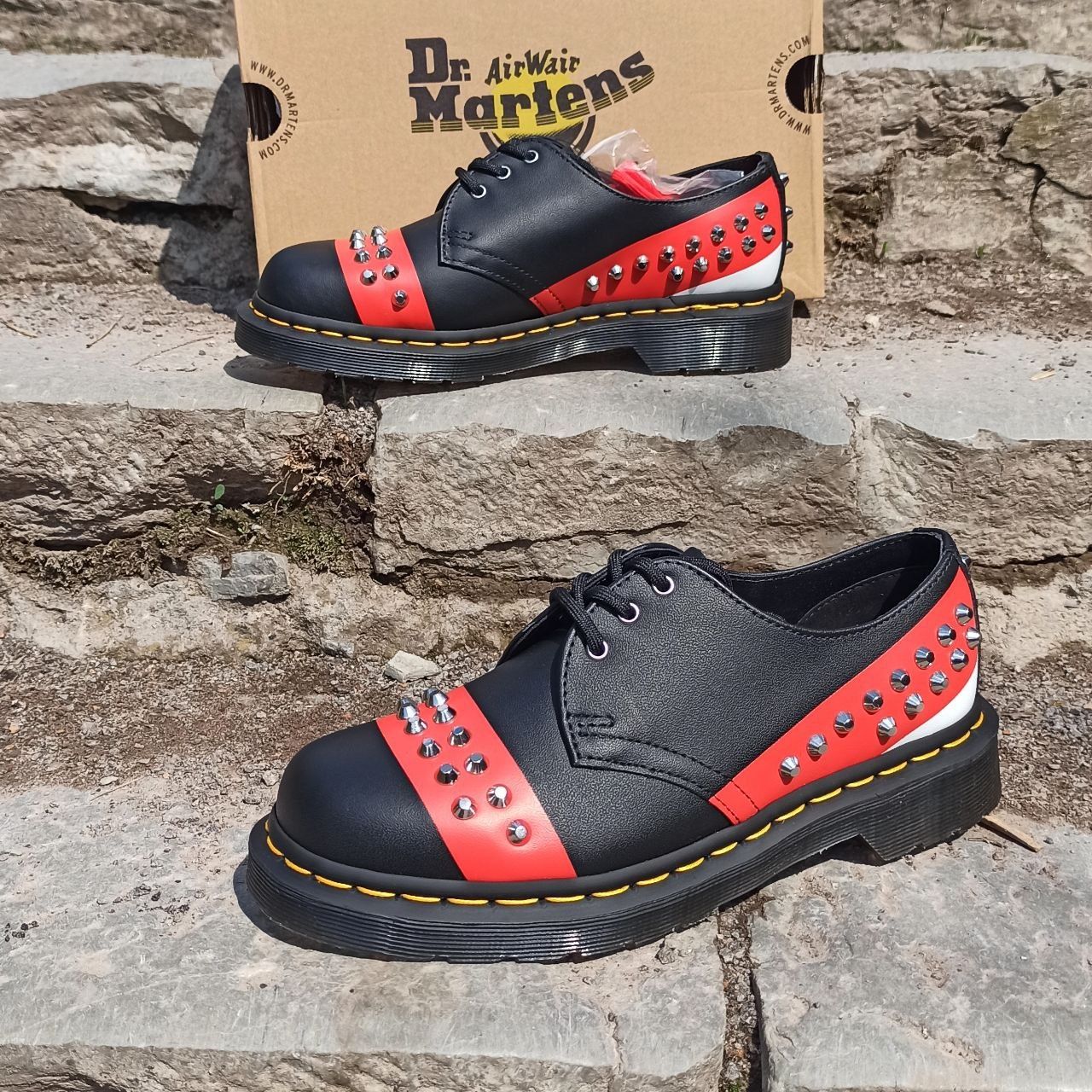 Туфли Dr.Martens 1461 STUD BLACK AND RED + white (25662001) Оригинал!