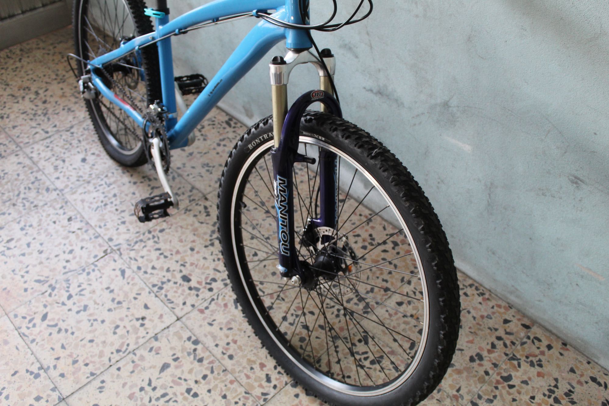 Bicicleta azul (roda 26)