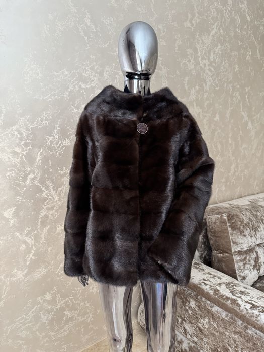 Норкова шуба , норка трансформер , в новому стані .