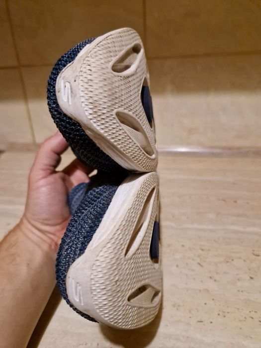 Sneakersy espadryle Skechers Go Walk4 r41