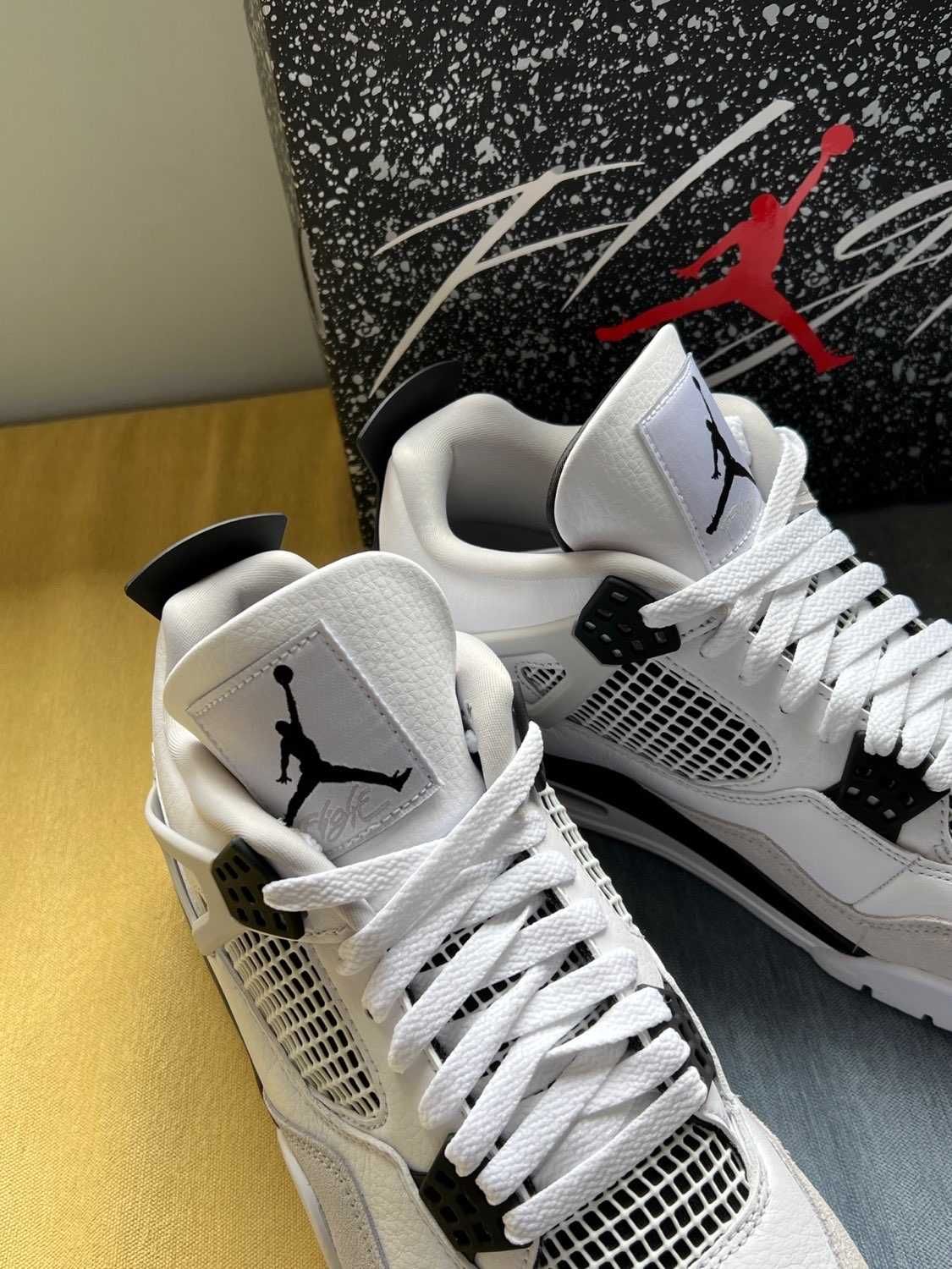 Buty AirJordan4 Retro military black nowy UnisexTrampki.37.5