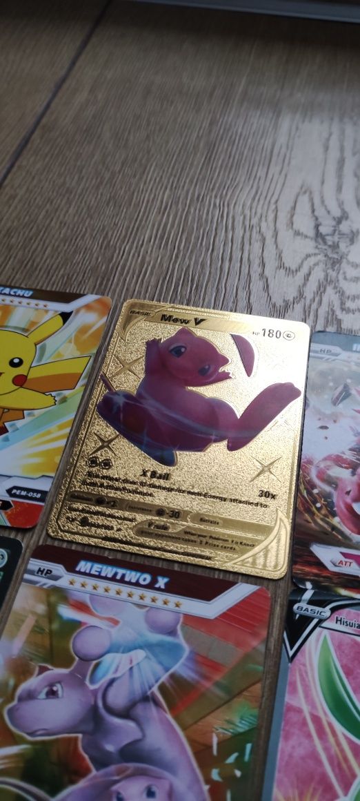 Karty Pokemon zestaw 42 szt. Pikachu Holo złota GX Vmax Energy