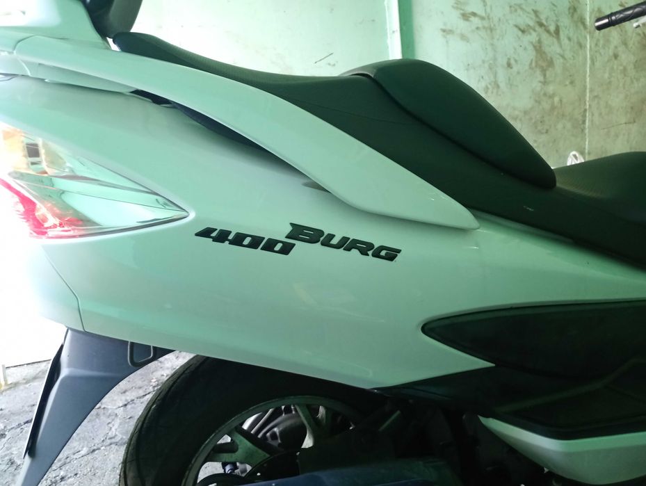 Suzuki Burgman 400