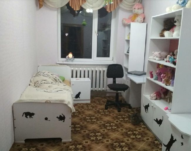 наклейки на стену виниловые