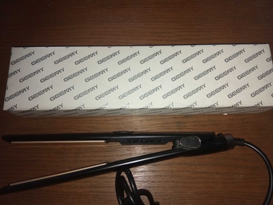 Плойка для випрямлення волосся з диспл  регул темпер Geemy GM-490 Rose