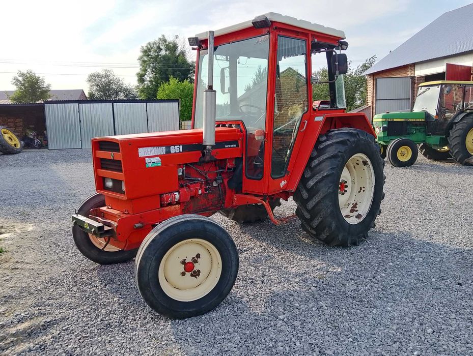 Renault 651 nie MF, Landini
