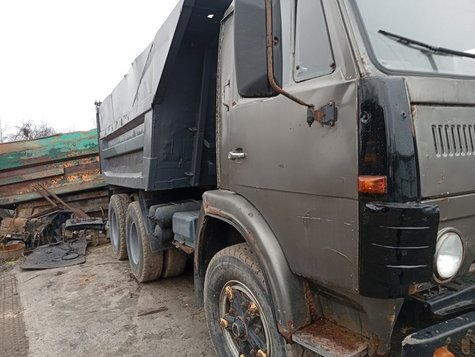 Продам камазы все в рабочем состоянии хорошее перед войной остановилис