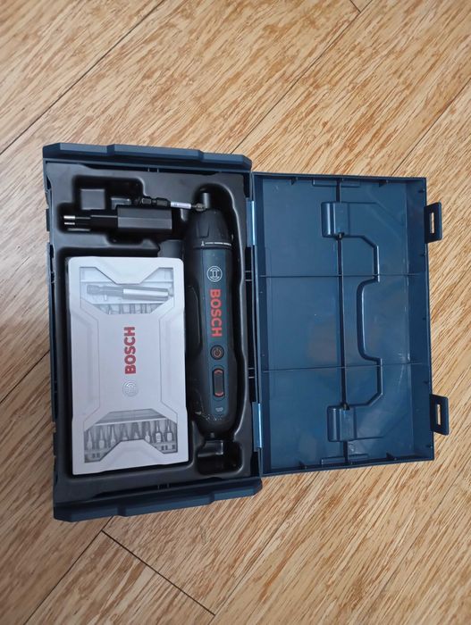 Wkrętak BOSCH GO 2 w zestawie z walizką i bitami