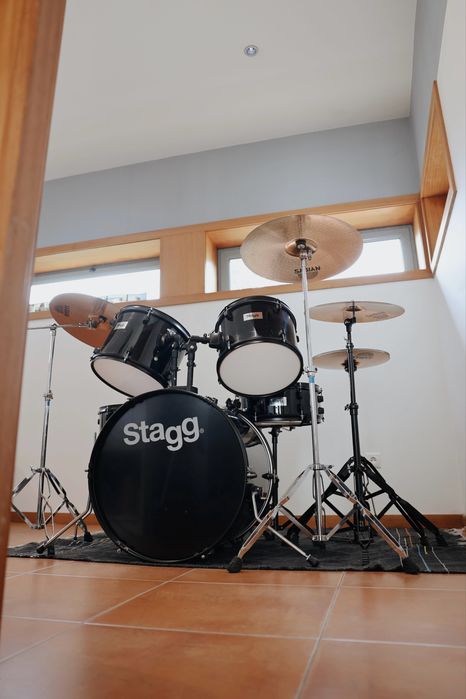 Bateria Stagg usada mas em ótimo estado