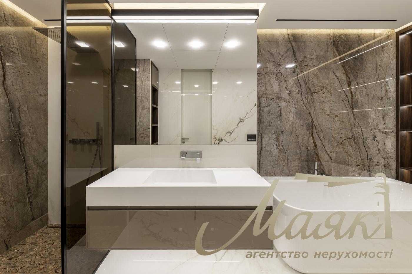 Продаж 3к квартири 122 м2 в ЖК «Бульвар Фонтанів», вул. Саперне Поле