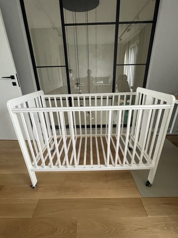 Łóżeczko dziecięce Woodies Star Cot 120x60 plus materac