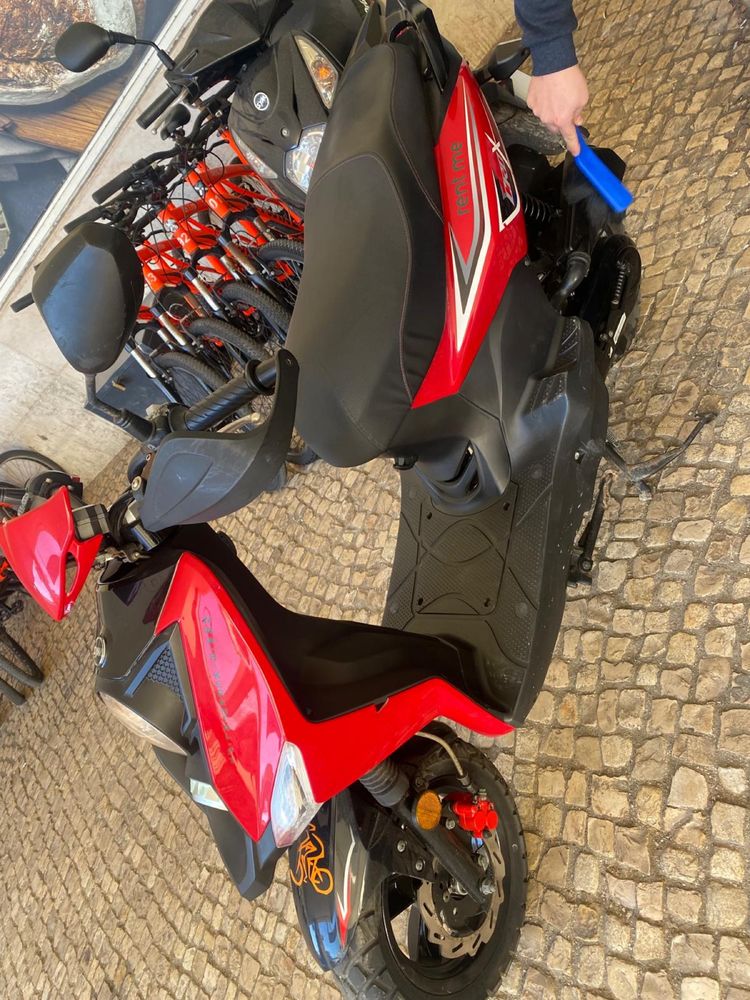 Sum symphony 50 Cc otimo estado