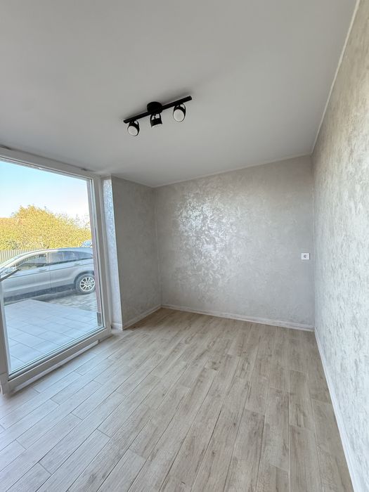 Сучасний новий будинок у передмісті! Продаж