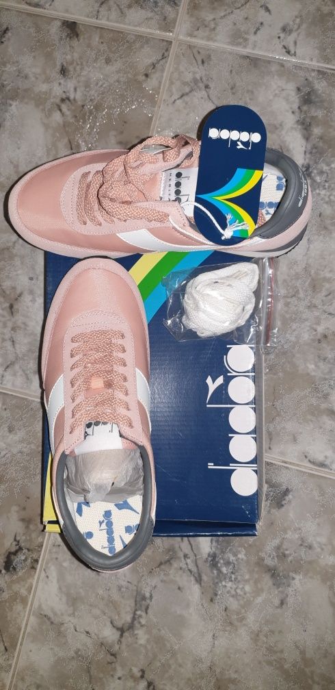 Sapatilhas / Tenis cor de rosa DIADORA tamanho 38.5 (novos)