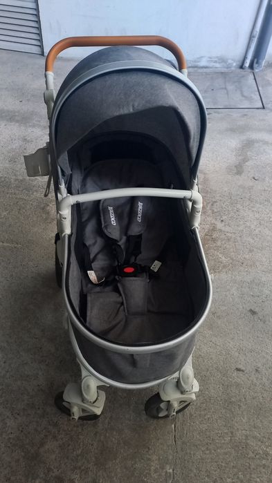 Carrinho de Bebé c/ ovo