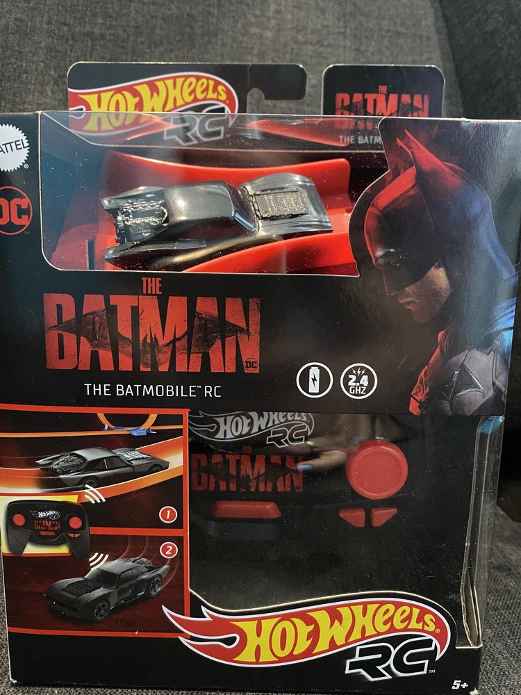 Машинка Hot Wheels Batman Batmobile на радиоуправлении масштаб 1:64