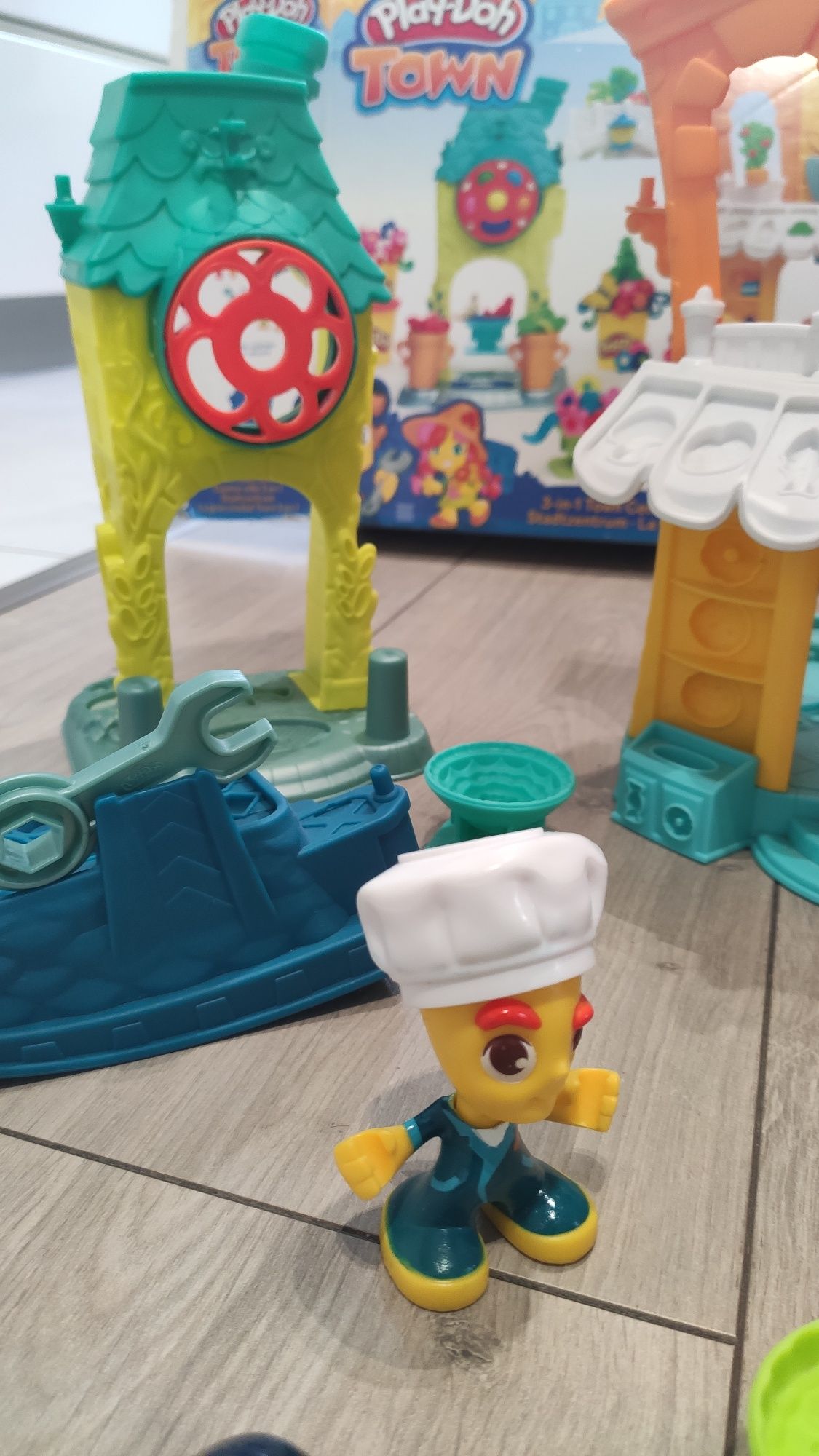 Mega okazja cenowa Duży zestaw Play Doh miasto