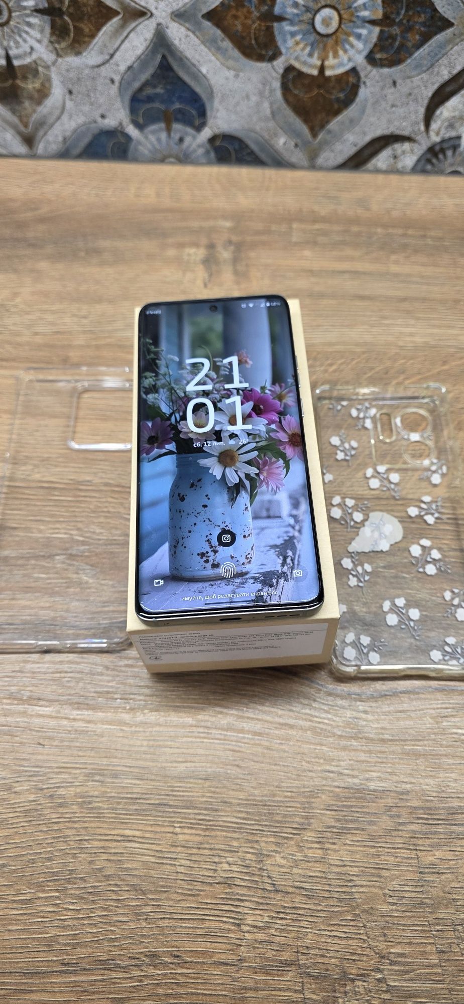 Продам телефон Motorola edge 40  8/256 green
